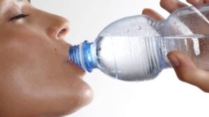 beber muita água