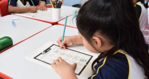 escola aulas presenciais carapicuíba