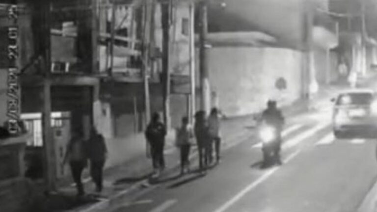 Jovem é baleada e tem celular roubado após sair da escola em Carapicuíba