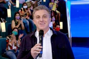 Luciano Huck live