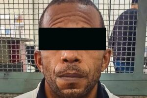 Homem tira foto das nadegas de mulher e se masturba Terminal de Itapevi