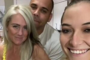 mulher divide marido com mãe e irmã
