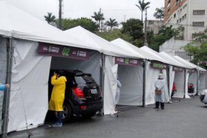 tendas testagem covid-19 barueri