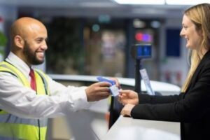 vagas operador de atendimento estacionamento
