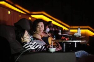 menina com câncer terminal homem-aranha cinema