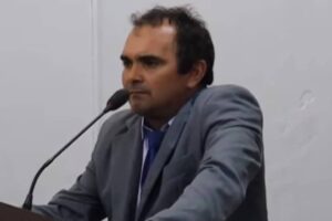 vereador sugere que cães virem comida de leões (1)
