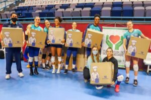vôlei osasco doa panetones (1)