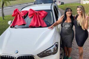 deolane alphaville carro luxo