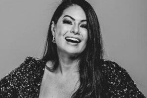 paulinha abelha calcinha preta