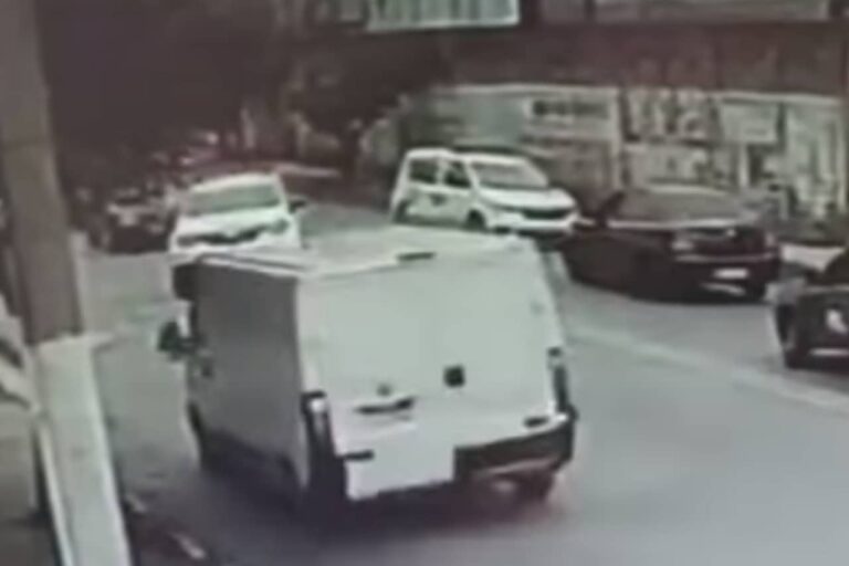 PM prende dois bandidos com carga roubada após fuga de cinema em Osasco