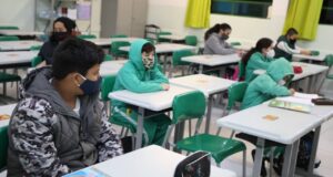 escolas osasco covid máscara