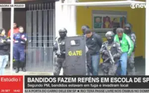 bandidos em fuga invadem escola zona oeste sp