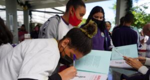 alunos barueri livro