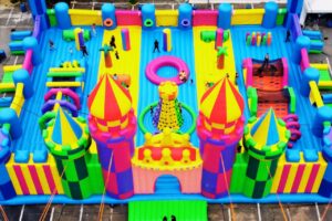 maior brinquedo inflavel america latina shopping tambore barueri