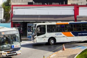 ônibus cotia