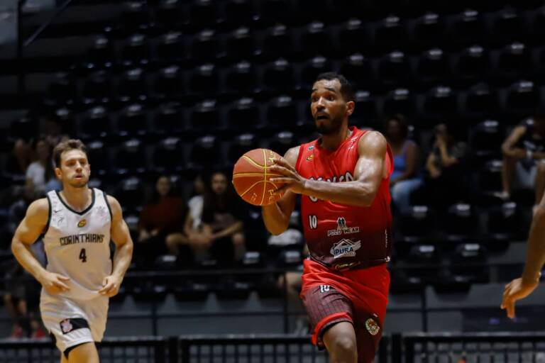 Torcida osasquense é convocada para embalar Basket Osasco contra Blumenau