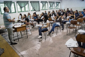 ensino médio bolsa poupança