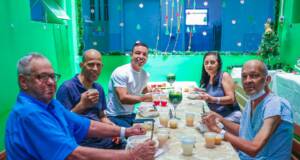pacientes almoçam com prefeito de osasco na vespera de natal (1)