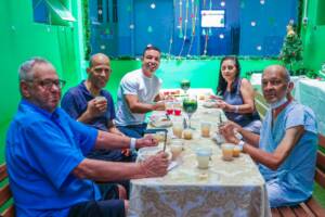 pacientes almoçam com prefeito de osasco na vespera de natal (1)