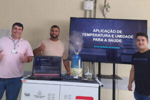 Alunos Fatec Santana de Parnaíba monitor climático