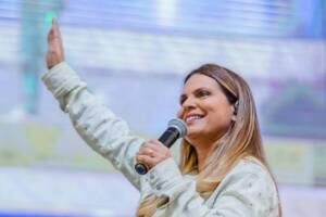 aline barros