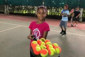 aulas gratuitas de tenis cotia