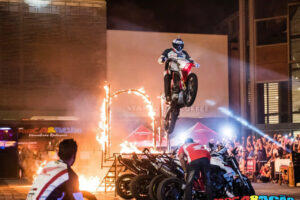 equipe força e ação acrobacias motos show Itapevi