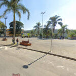 Praça da Matriz Cotia mulher