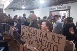 Câmara de Cotia votação protesto