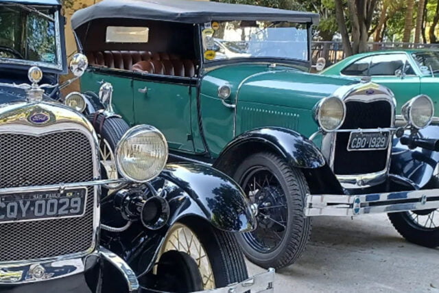 Encontro Carros Antigos Aldeia da Serra