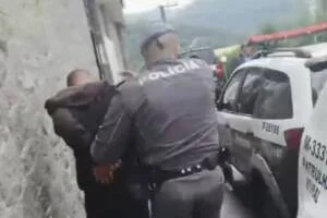 ladrão assalto ônibus cotia (1)