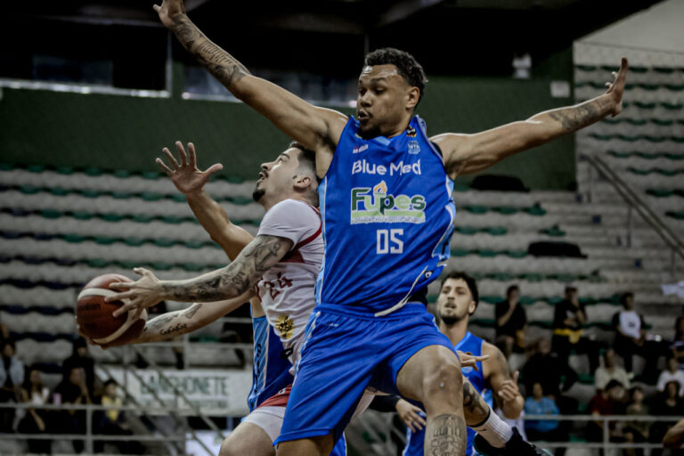 Basket Osasco é superado pelo Santos na abertura das finais do Brasileirão