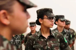 alistamento militar feminino