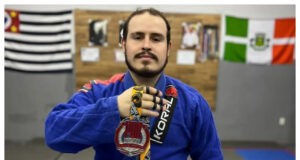 Osasquense José Henrique professor de Jiu-jitsu busca patrocínio