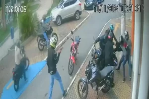 gangue armada rouba moto carapicuiba