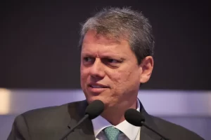 governador tarcisio de freitas privatização escolas