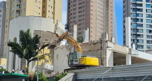 demolição da antiga catedral de osasco