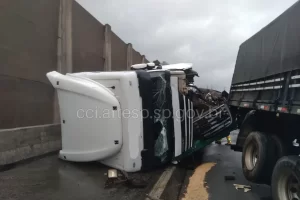 tombamento carreta rodoanel