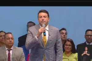 Elviz Cezar posse