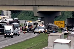 incidente carreta castello branco itapevi