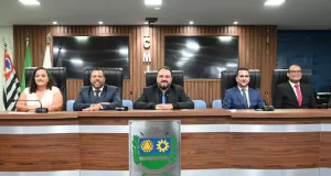 mesa diretora jandira Câmra Jandira