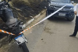 presos com moto roubada cotia