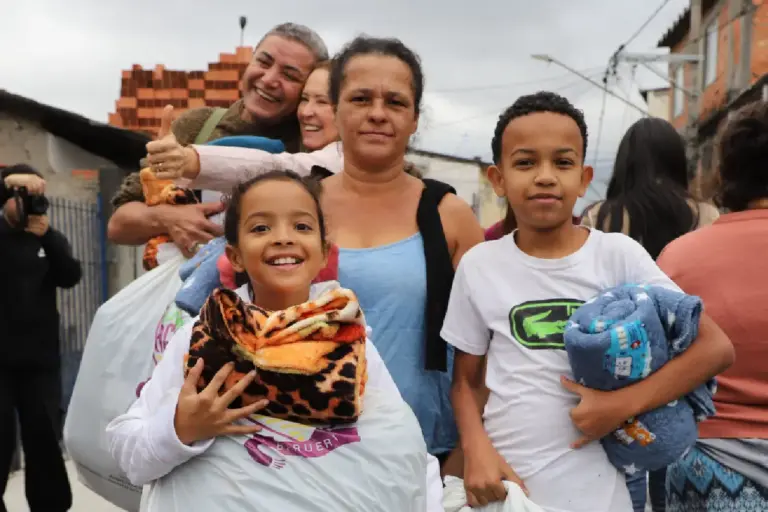 Barueri lança Campanha do Agasalho “Tudo Novo” 2025