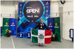 atleta de jiu-jitsu de Osasco campeã