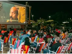 Cinema gratuito ao ar livre em Cotia