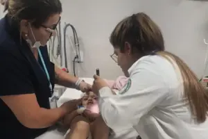 criança salva cotia
