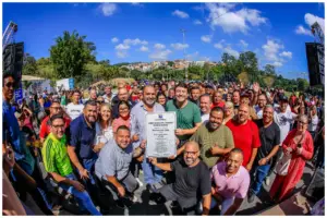 inauguração do campo de futebol em Santana de Parnaíba