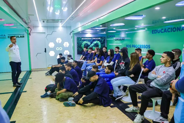 Senai traz Escola Móvel de Economia Circular a Osasco
