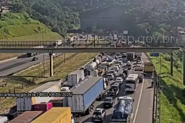 acidente de transito rodoanel embu das artes