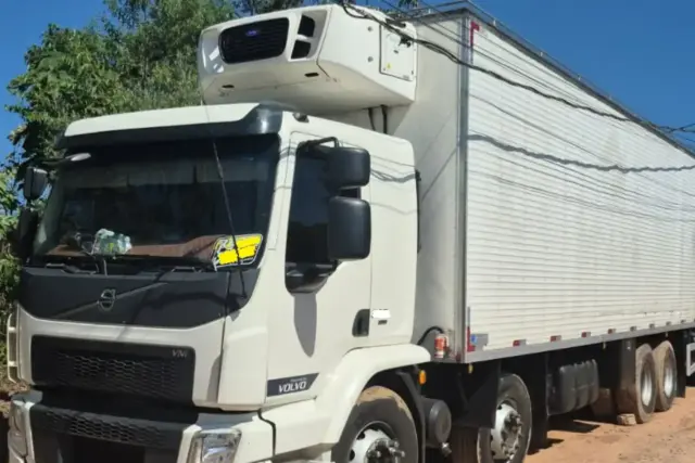 caminhão roubado cotia 1